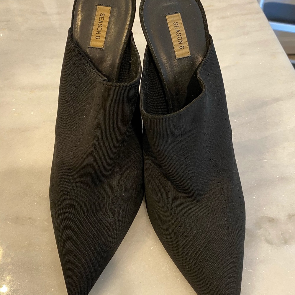 Yeezy season 6 black shoes